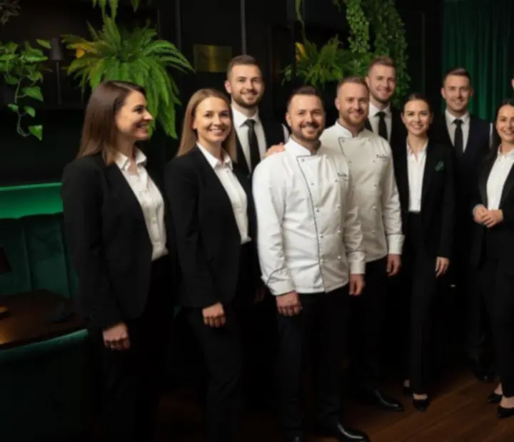Tým restaurace Prazesta – hostitelé a kuchaři připravující večerní program